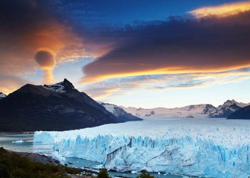 Il Perito Moreno al tramonto, Patagonia, Argentina.
©Matt Munro/Lonely Planet