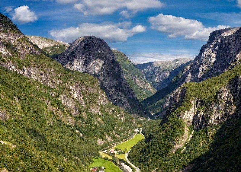 La panoramica valle di Stalheim, Norvegia
©kennethdiluigi/Budget Travel