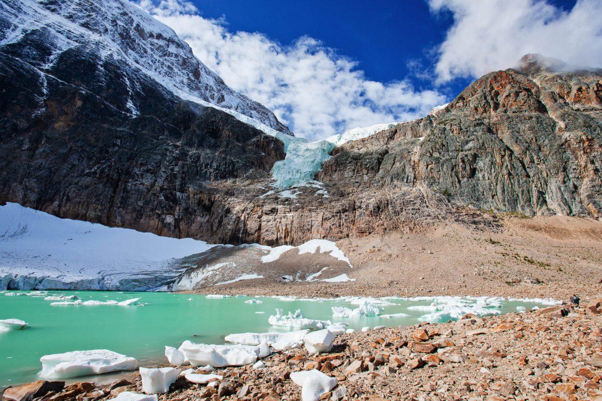 From the Columbia Icefield in Jasper National Park, water flows into three different oceans, Canada - © LaiQuocAnh / Shutterstock