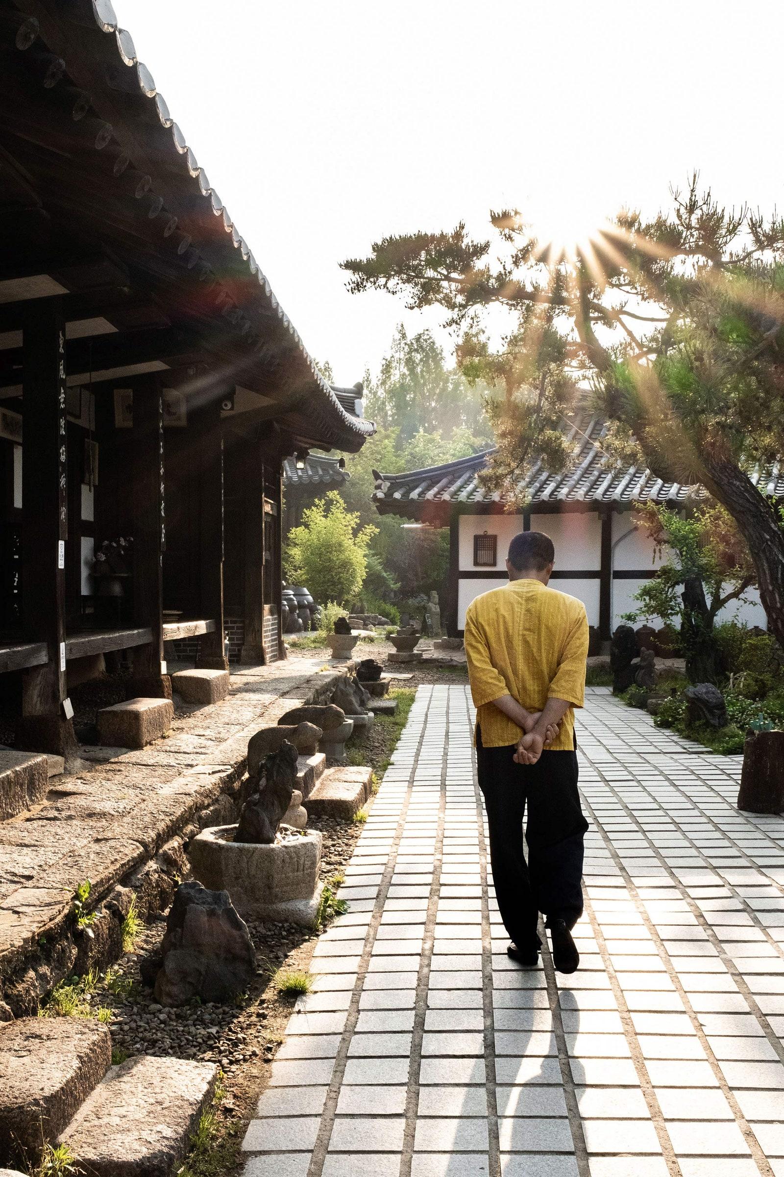 Strolling in the grounds of Spring Cloud CW Hanok